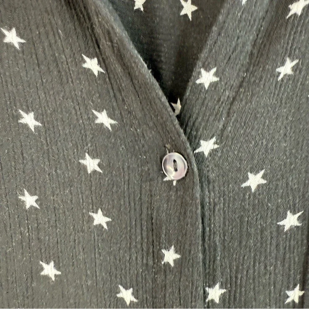 Wild skye T-shirt, stars, black white Black Star Pattern Button Down Shirt - Picture 9 of 14